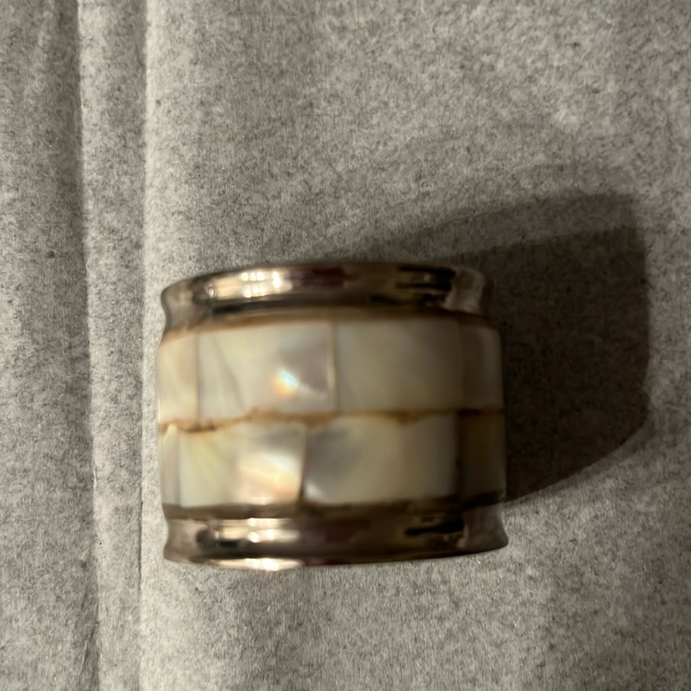 ❤️‍🔥BOGO free (equal or lesser value). napkin rings